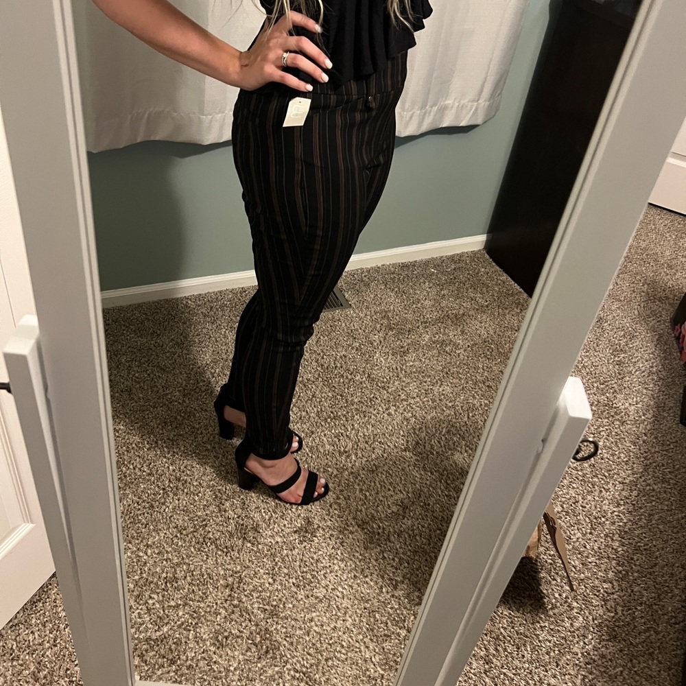 NWT Skinny Pants